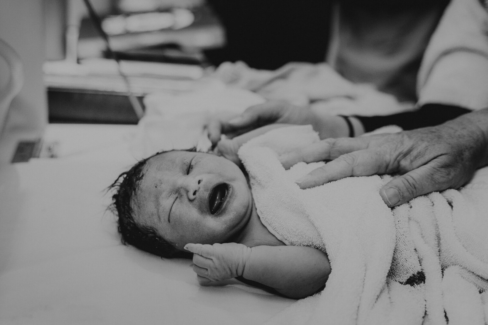 Tauranga-photography-birth-hospital-babygirl-198-2