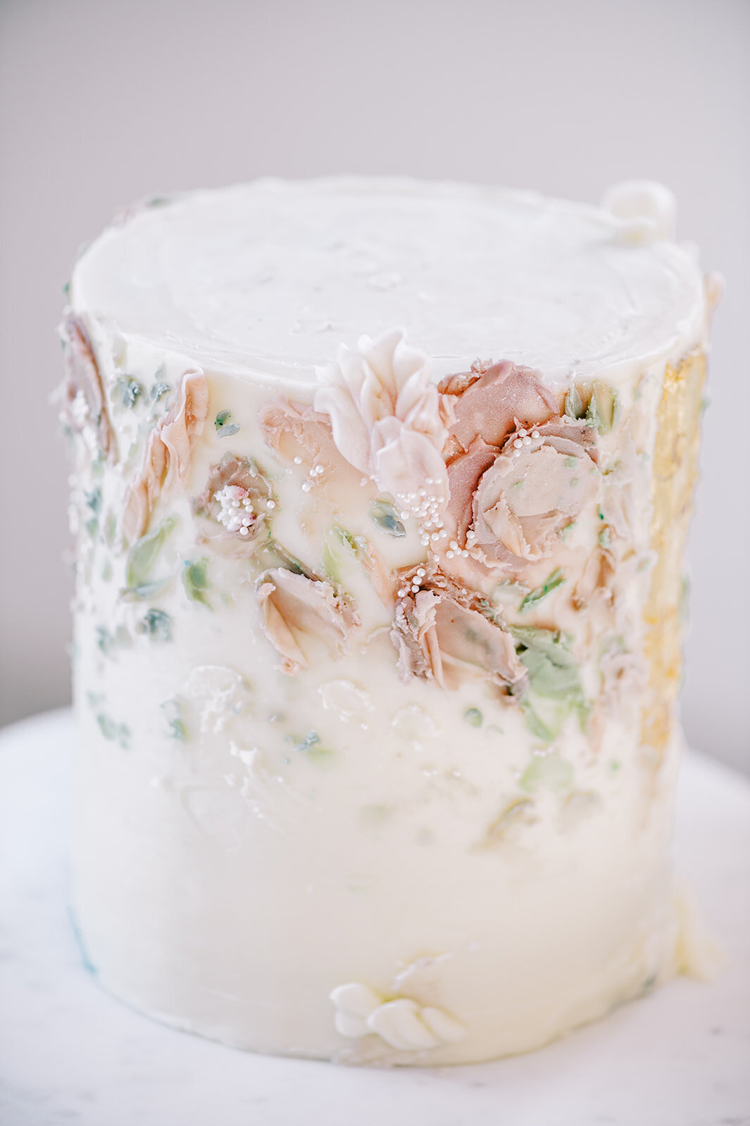 Chateau Des Fleurs Wedding Cake in floral