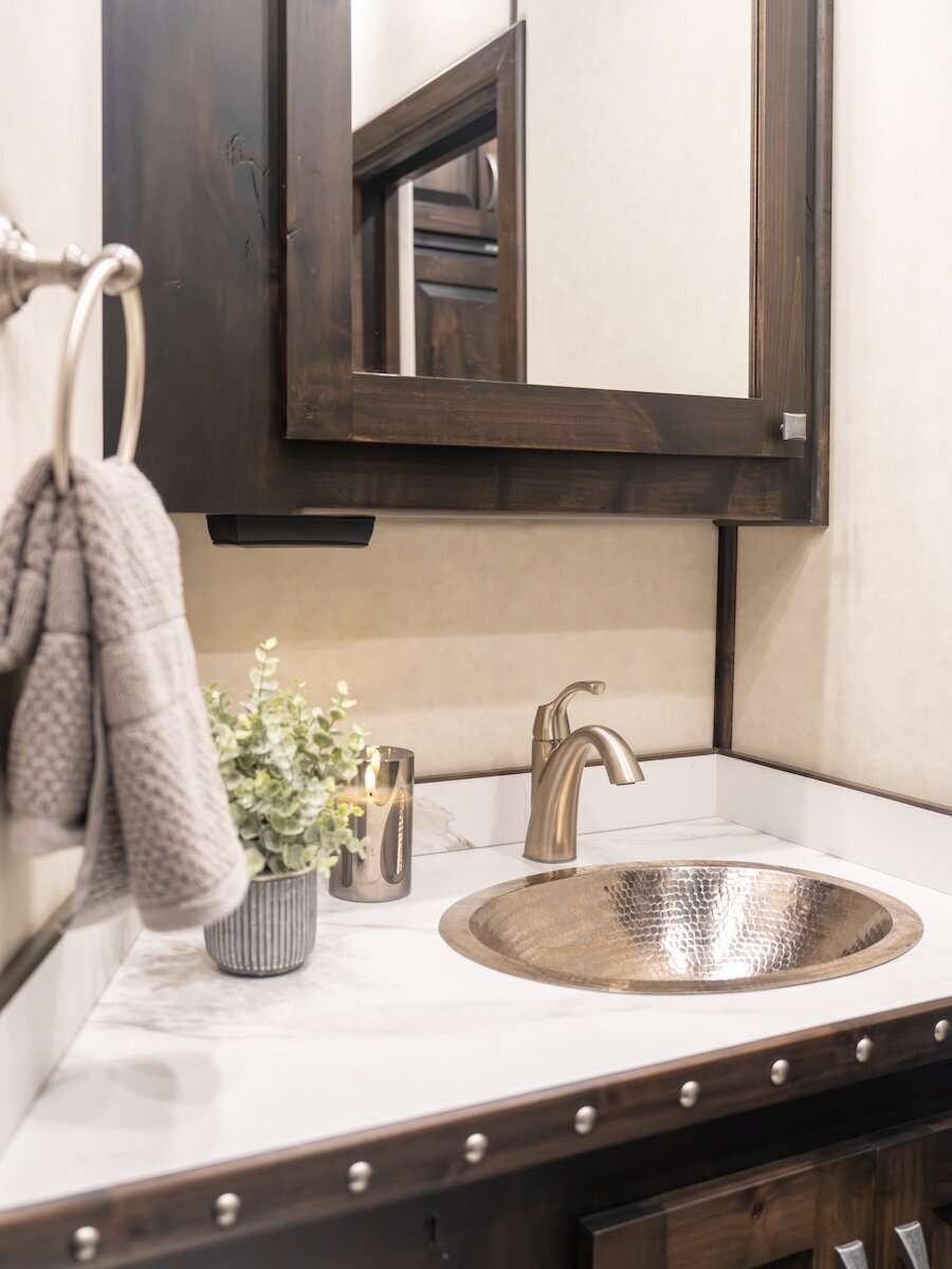 luxury-horse-trailer-1