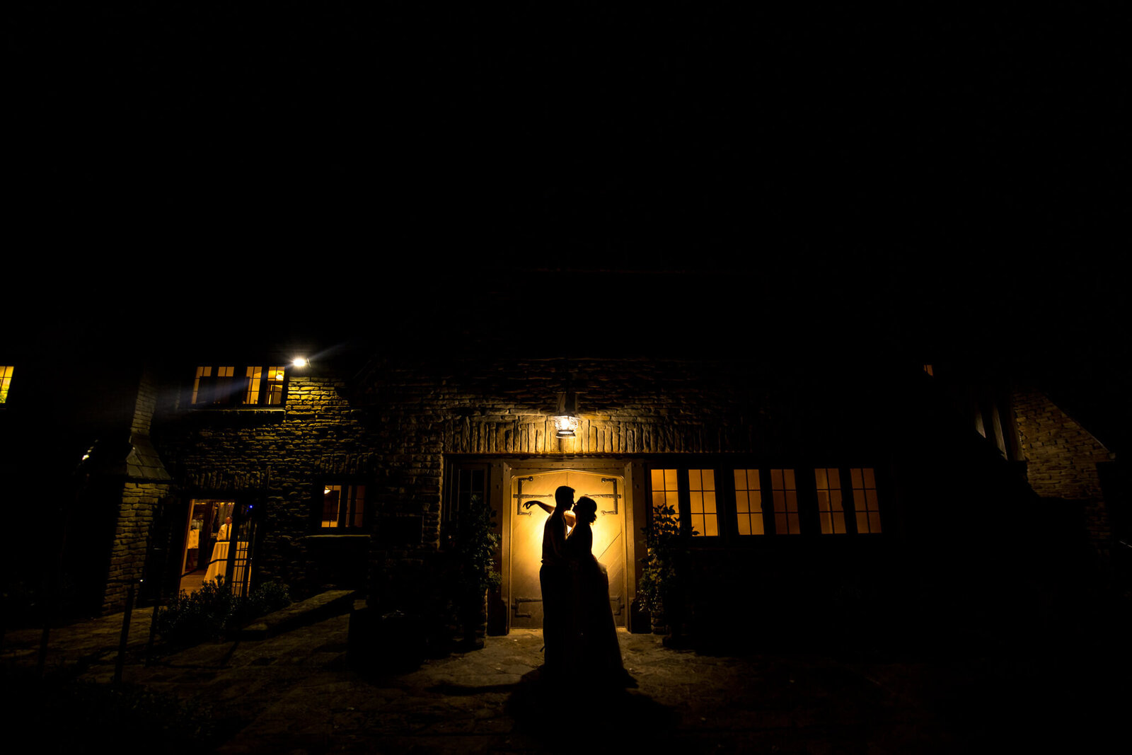 groesbeck-estate-cincinnati-nature-center-wedding-nighttime-portrait