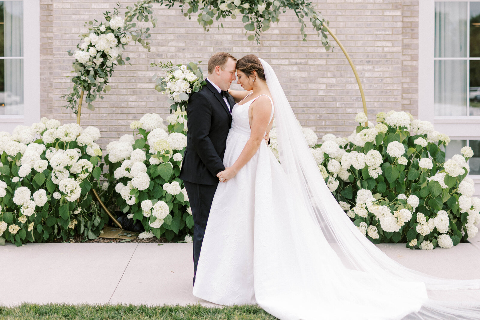 Close Wedding Iron & Ember Sneak Peeks Aubrey Lynn Photography-85
