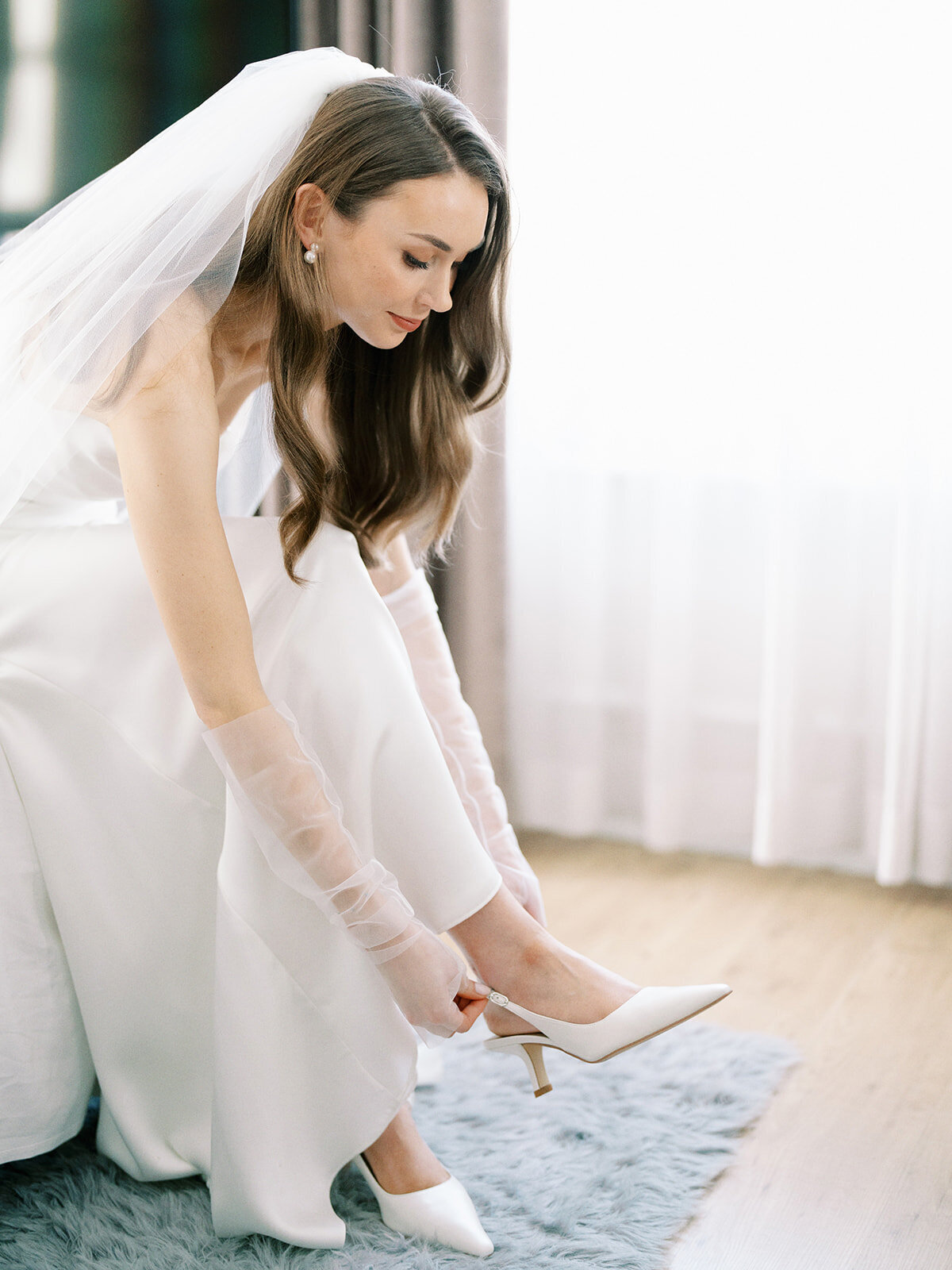 Chicago_Wedding_Photographer_LaurenPage23-19