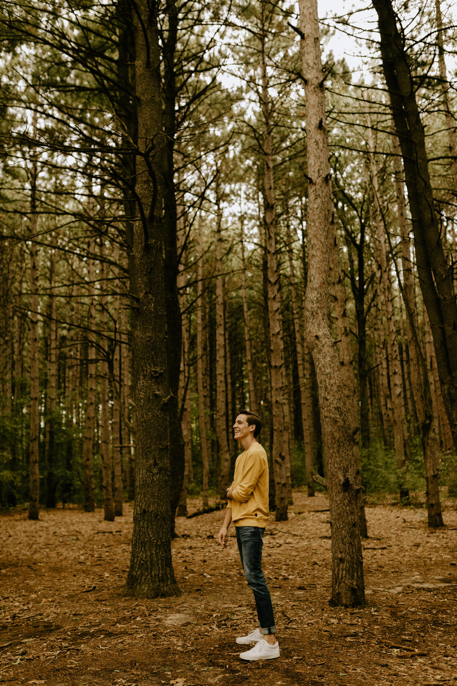 JaymiJoyPhoto-ForestSeniorPictures-IsaacPainter-69