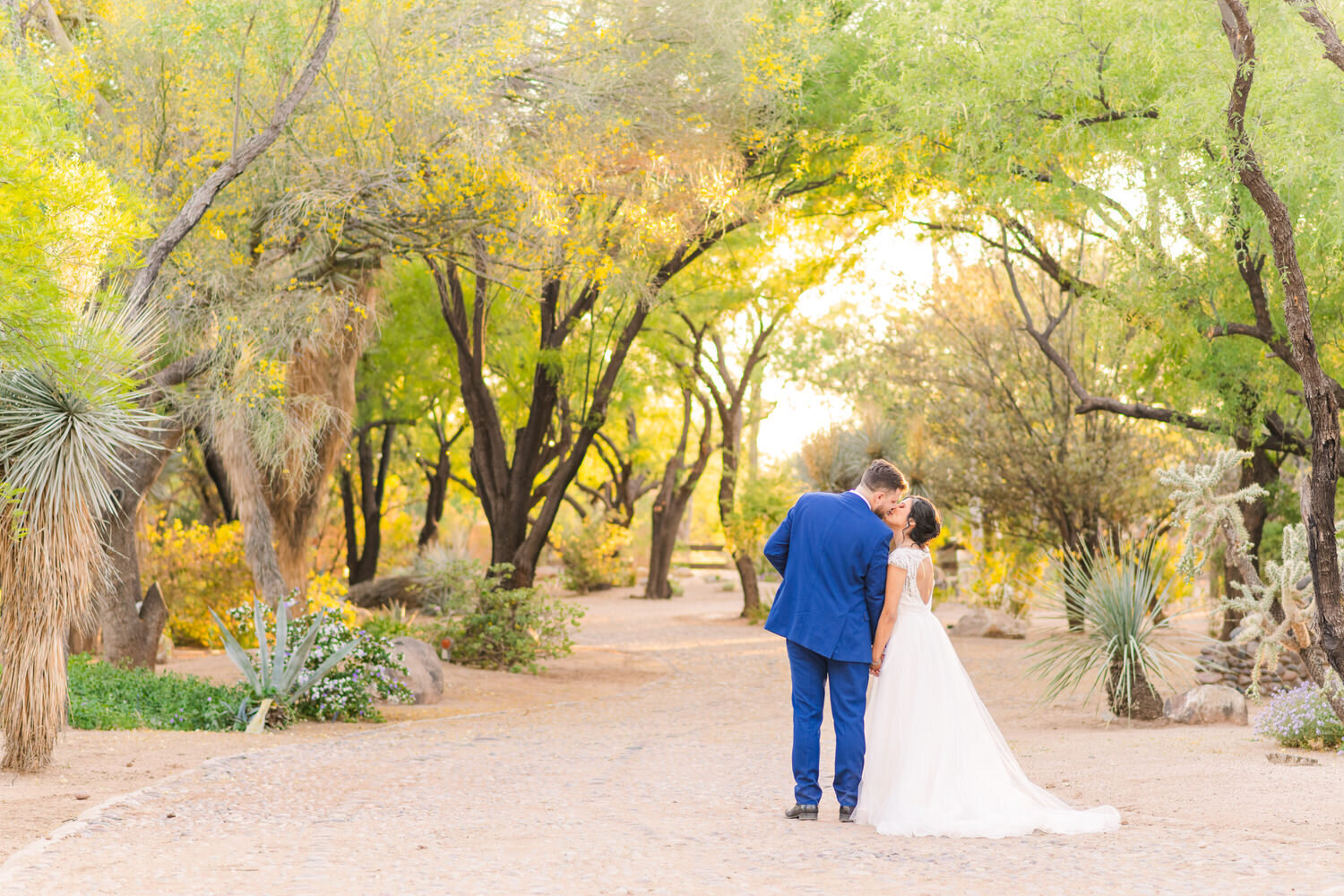 outdoor-wedding-Tucson-marigold-CHP_091