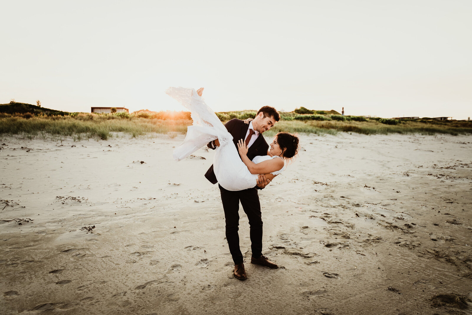 MountMaunganui-photographer-wedding-beach-international-99-2