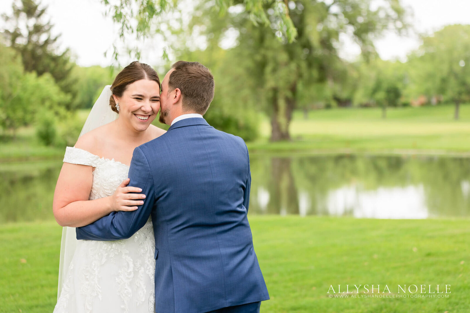 Wedding-at-River-Club-of-Mequon-424