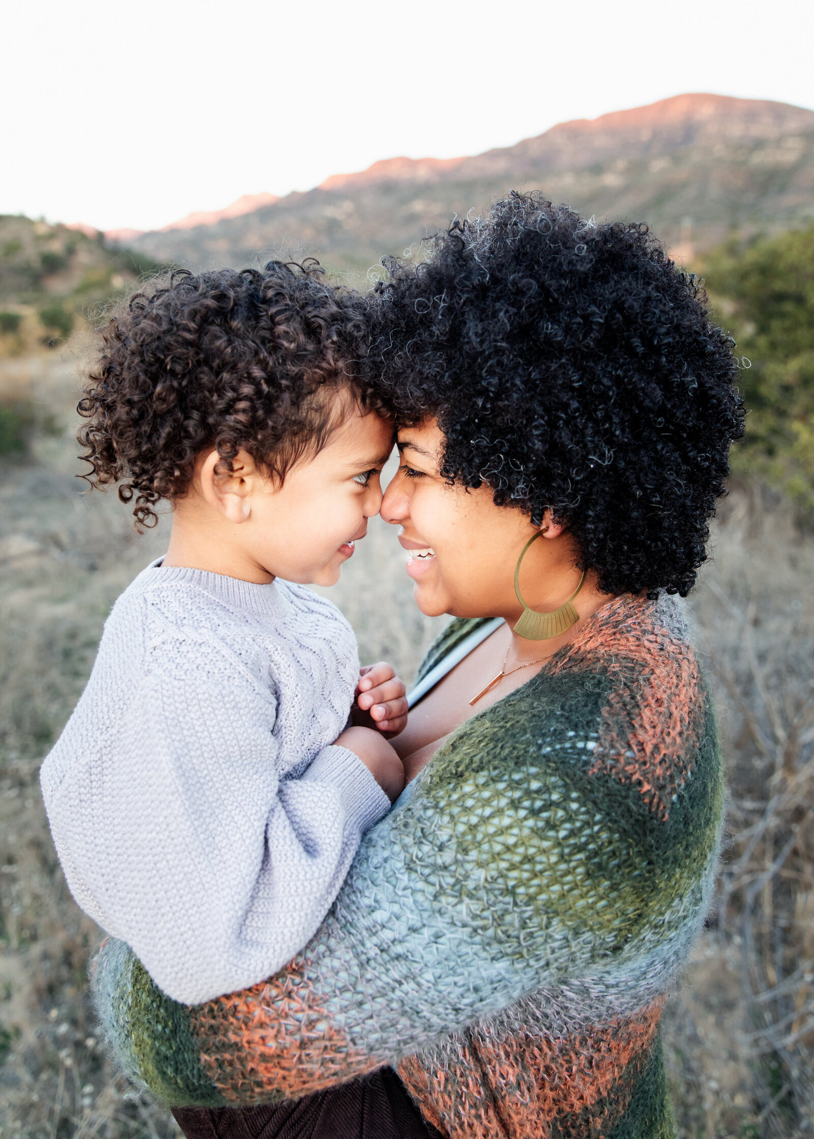 untitled-221120-179-EditOjai-Photographer-Early-Morning-Portrait-Session-Mother-Boy-Snuggle-Nose-kiss