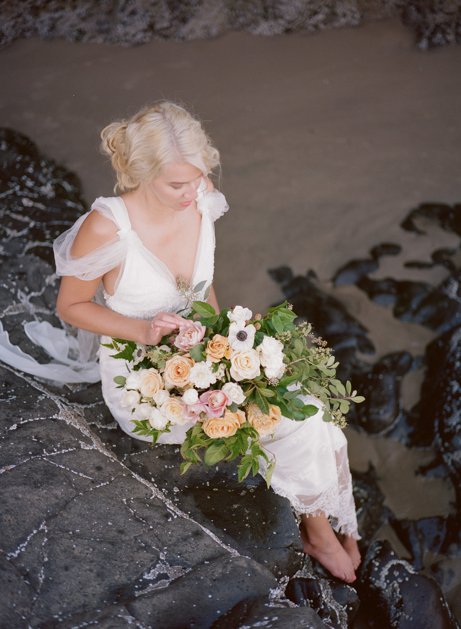 Galatea_romantic_beach_oregon_coast_wedding_dress_JoanneFlemingDesign21