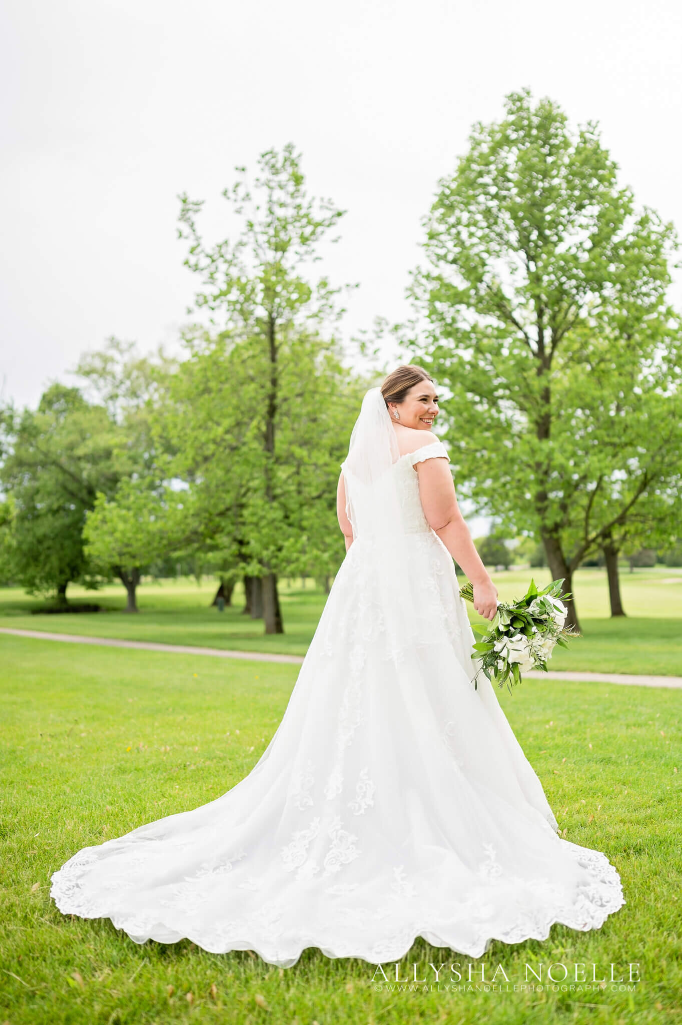 Wedding-at-River-Club-of-Mequon-238