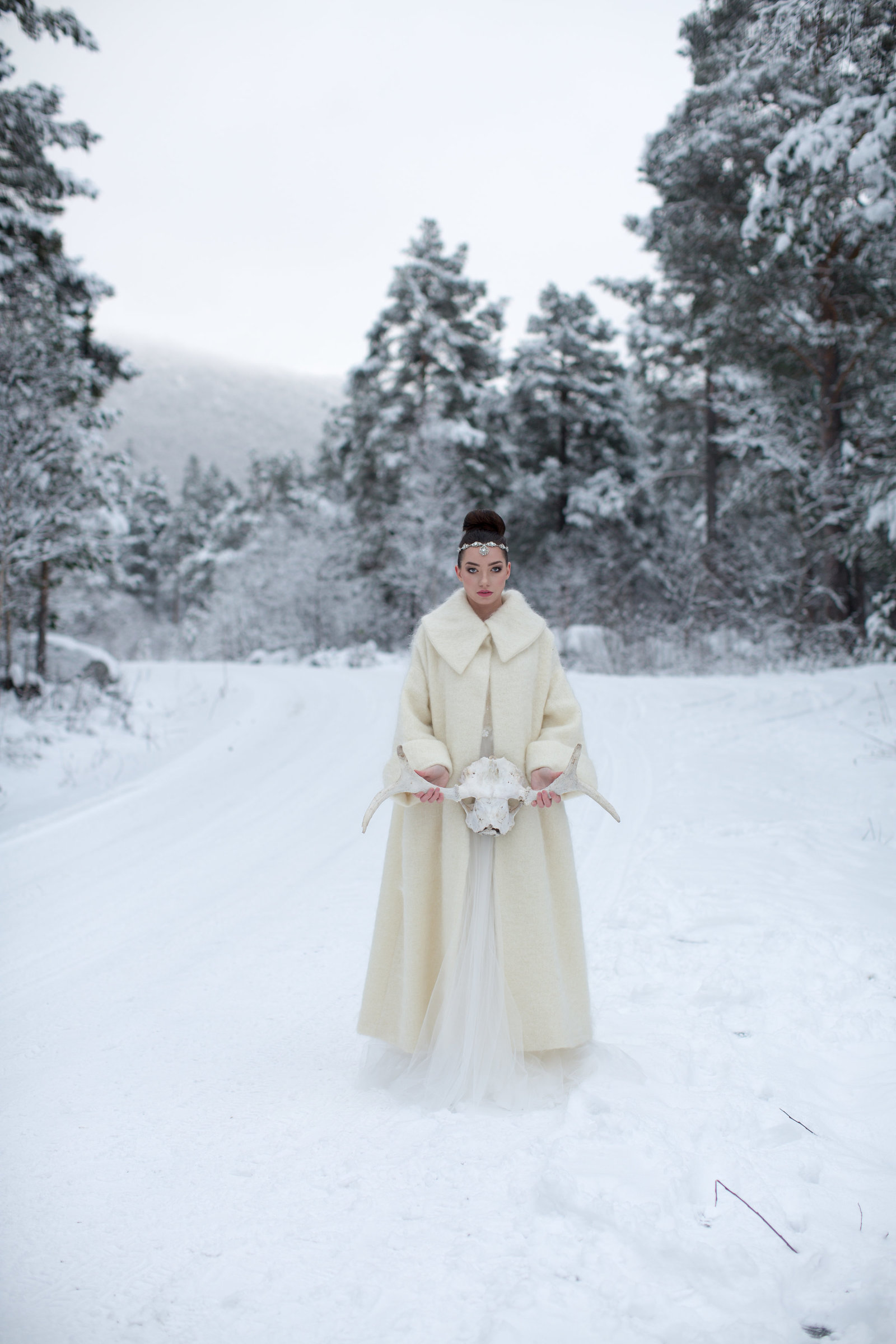 Chione-ivory-mohair-wool-winter-wedding-bridal-coat-JoanneFlemingDesign-MonaMoeMachavaPhoto (6)