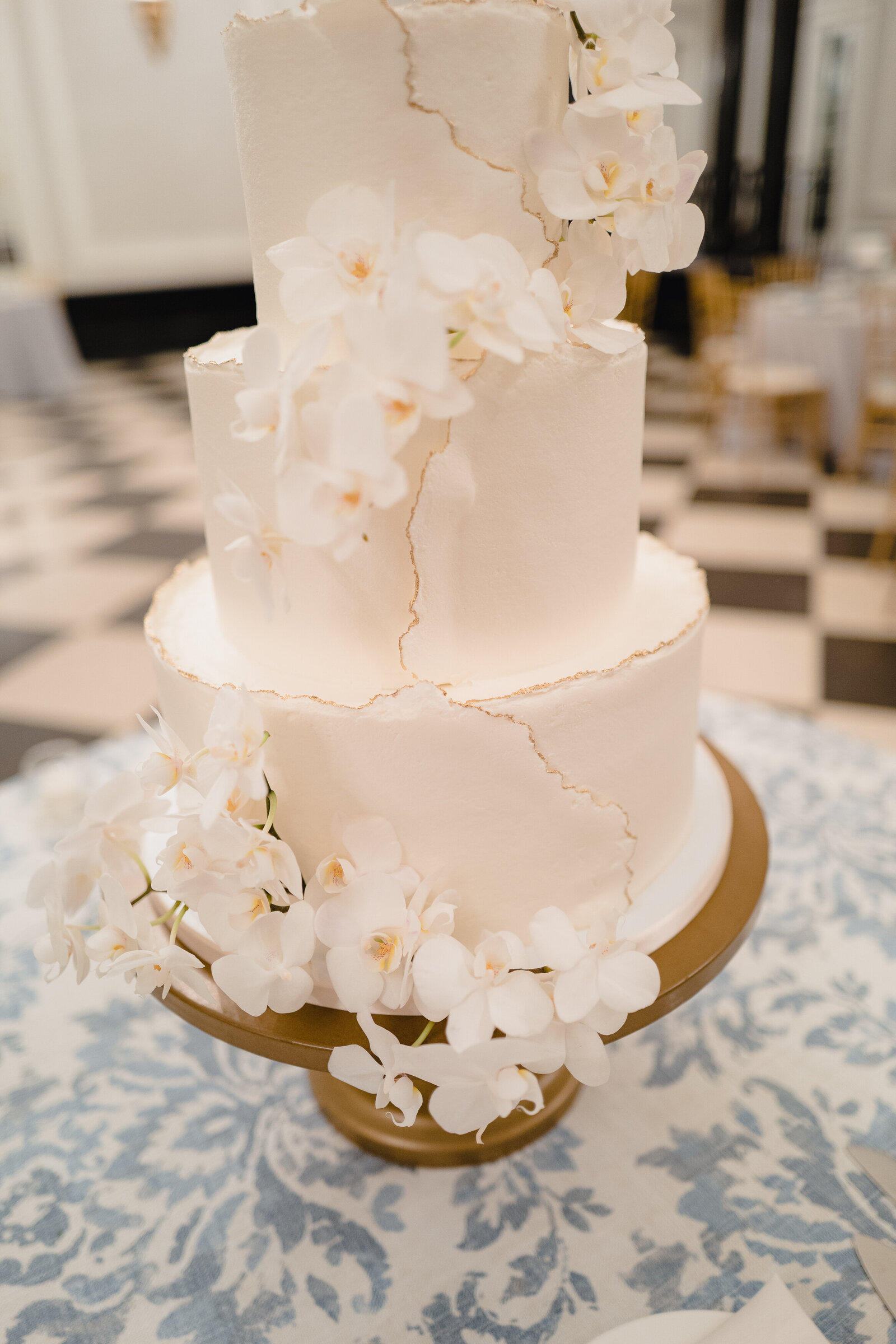 Modern-Wedding-Cake-Ashley-Cakes-68