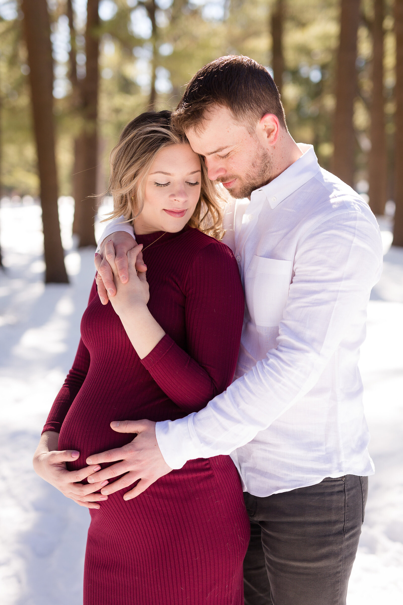 Vermont-Winter-Maternity-Photo