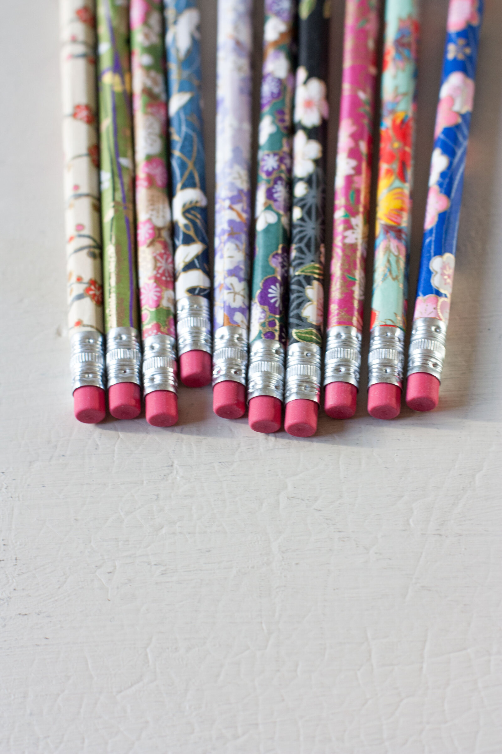 DIY-designer-wrapped-pencils-thesarahjohnson-2 copy