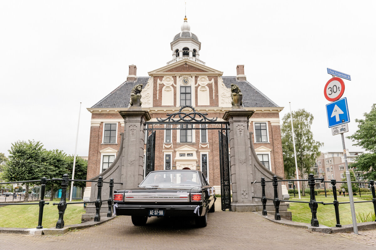 Trouwen in Heerenveen, trouwen in Crackstate Heerenveen. Bruidsfotograaf Friesland, trouwfotograaf (55)