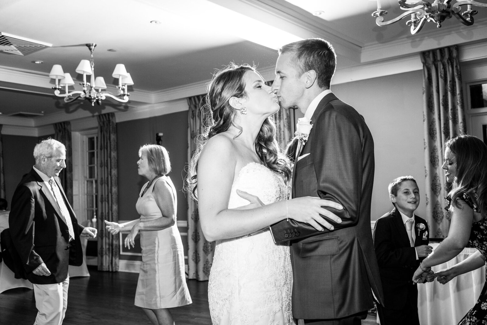 Manufacturer_s-golf-and-country-club-fort-washington-PA-wedding-annie-hosfeld-photography-515