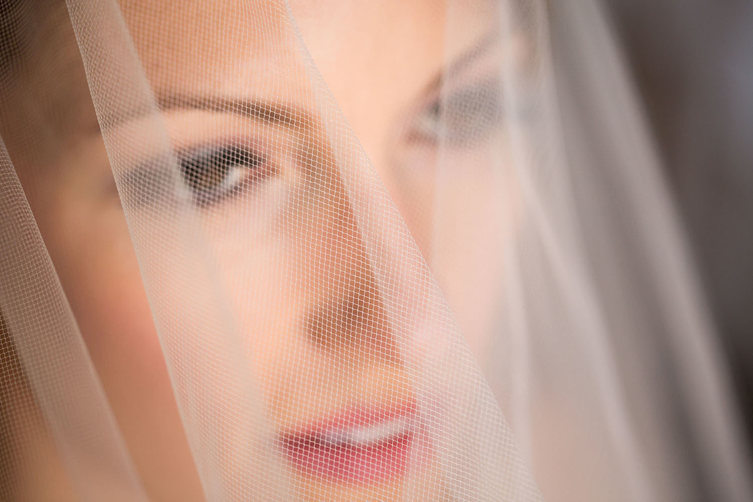 Using the veil to create a captivating bridal portrait