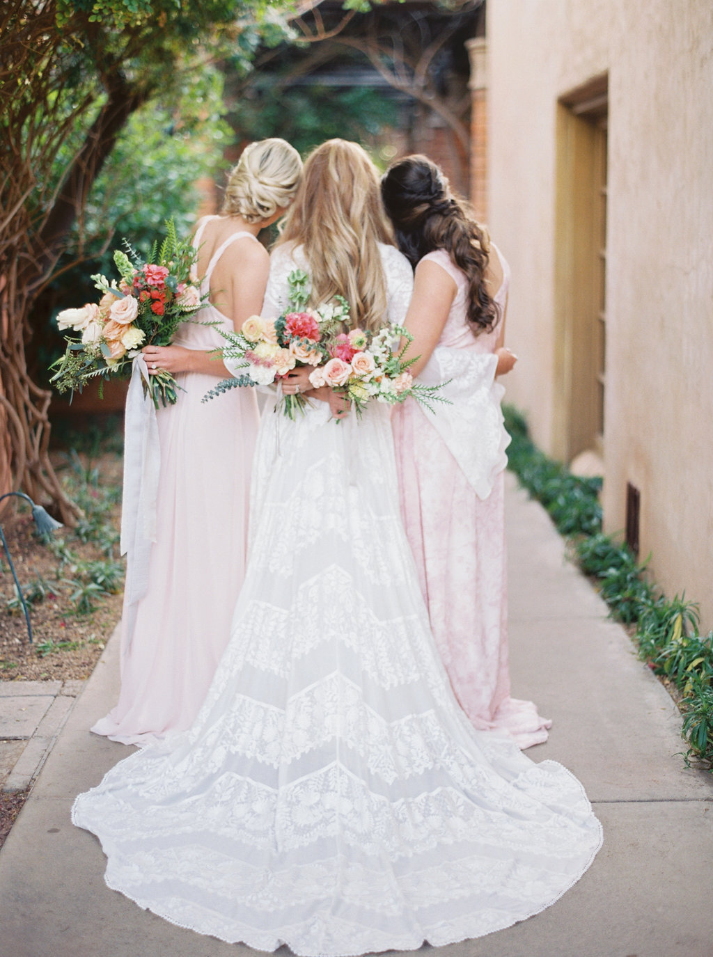 scottsdale-florist-blush-bridesmaid-dresses