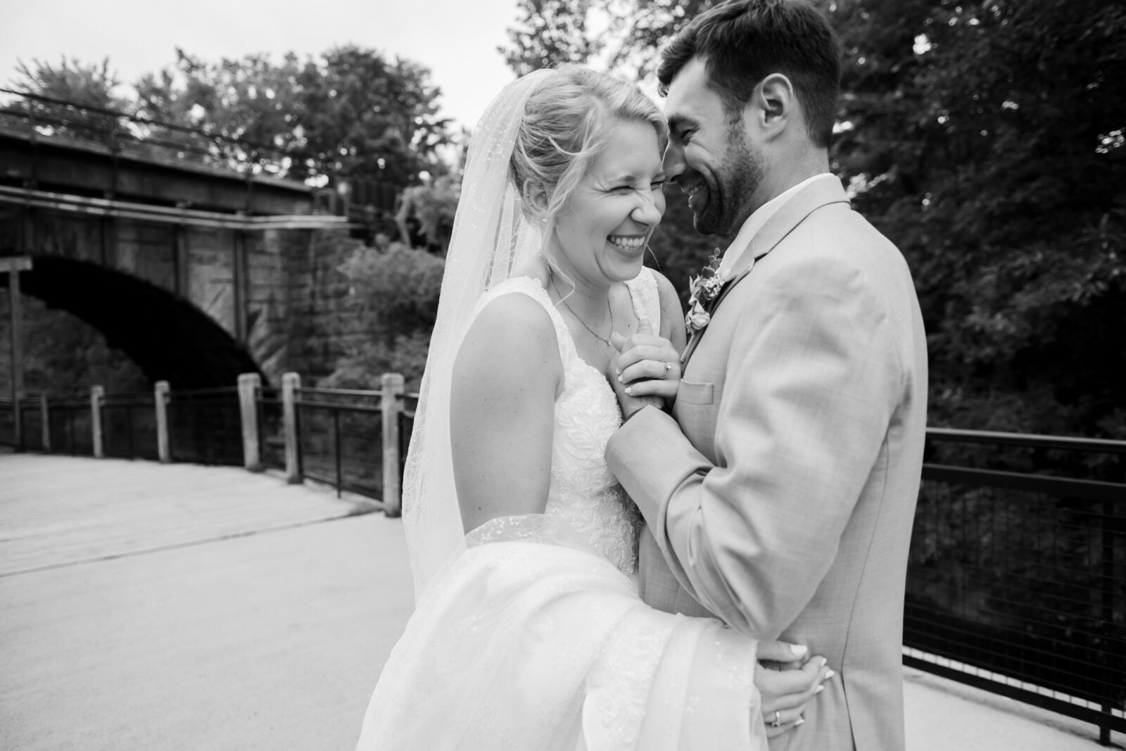ANN-ARBOR-WEDDING-PHOTOGRAPHER-CAPTURED-BY-KELSEY-ROBIN-HILLS-CARVALHO-WEB-32