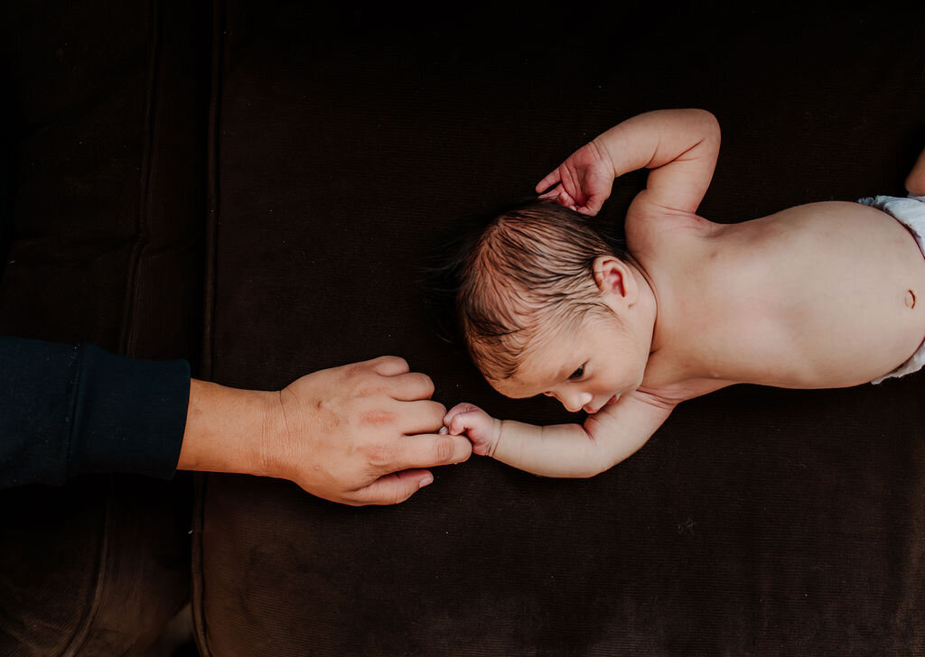modesto-newborn-photography-photographer-in-home
