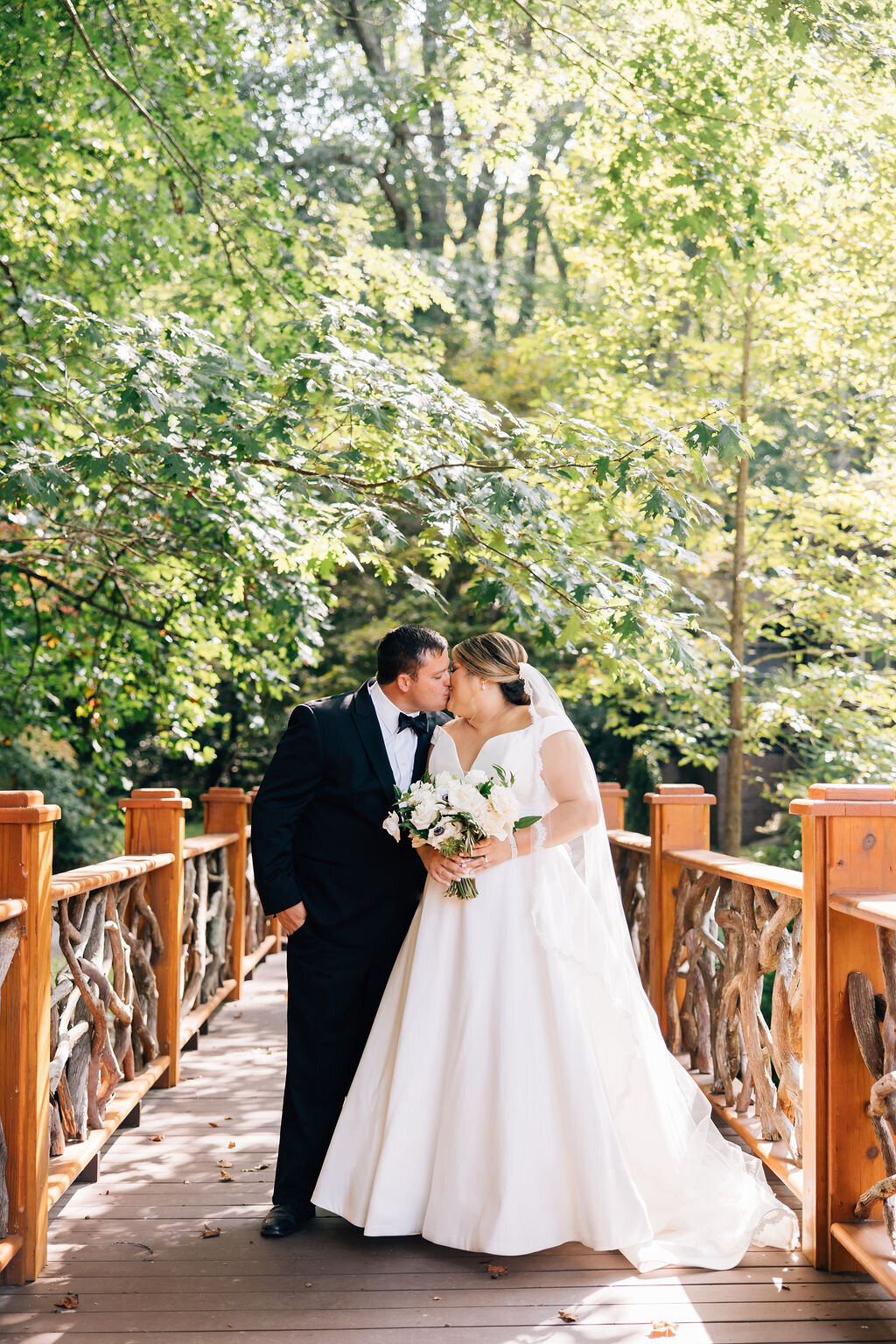 asheville-north-carolina-wedding-photography-by-amber-hatley-olivia-and-kevin-136A8525
