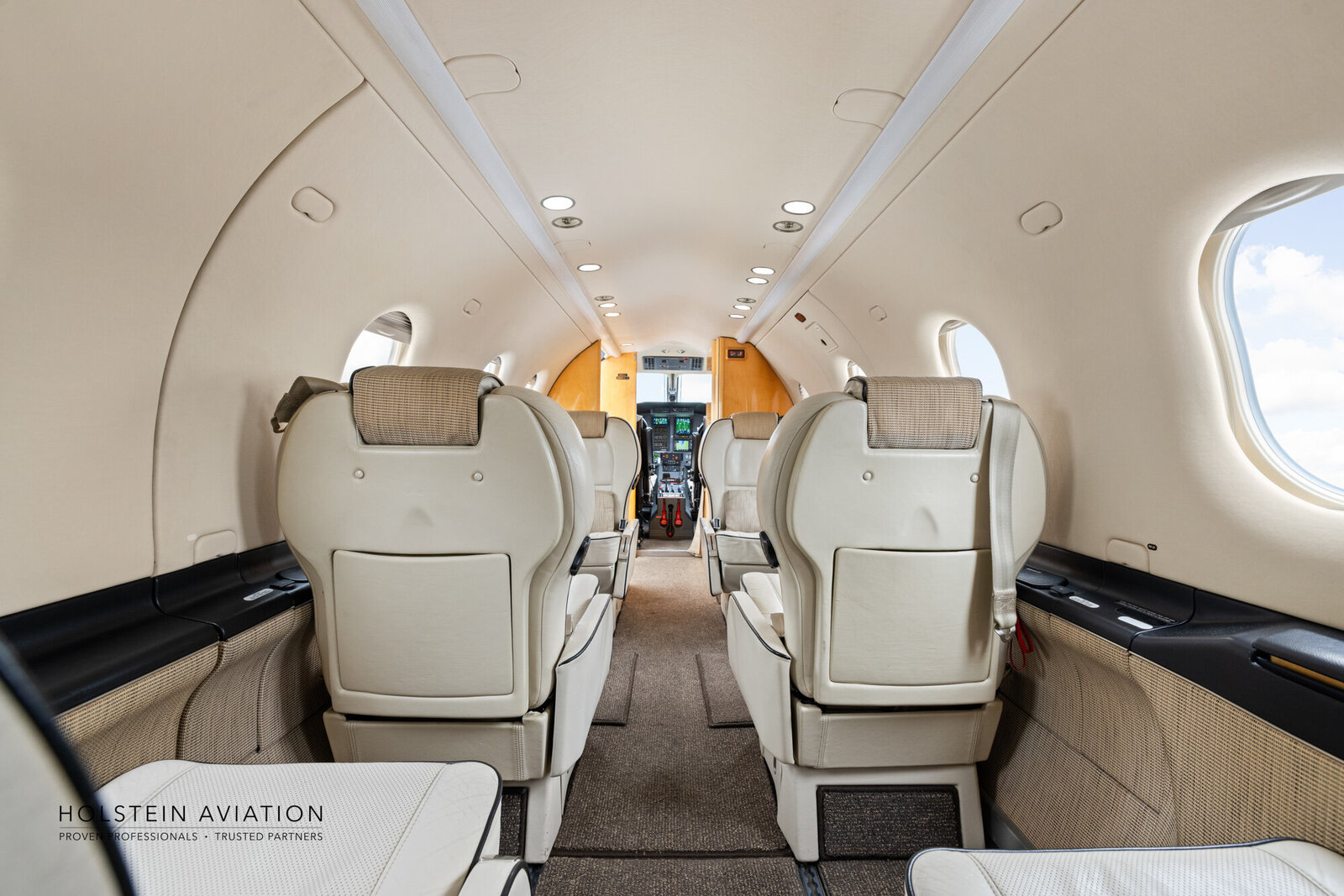 Pilatus PC12 N519TV Watermarked-22