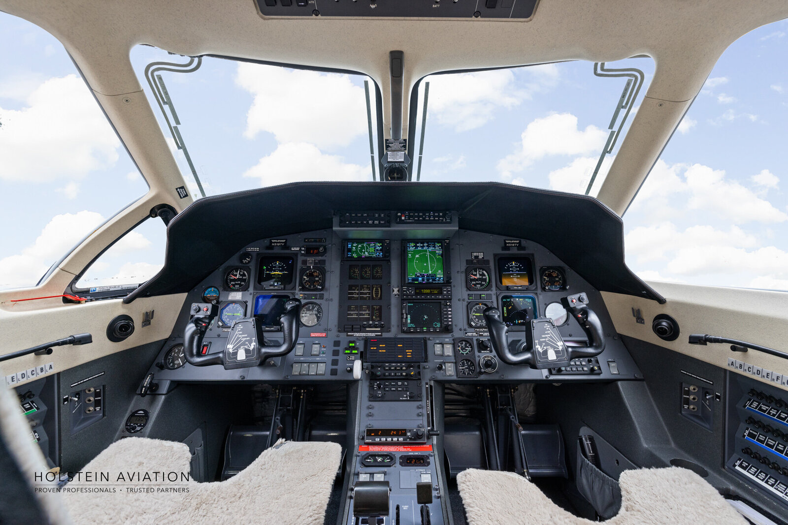 Pilatus PC12 N519TV Watermarked-28