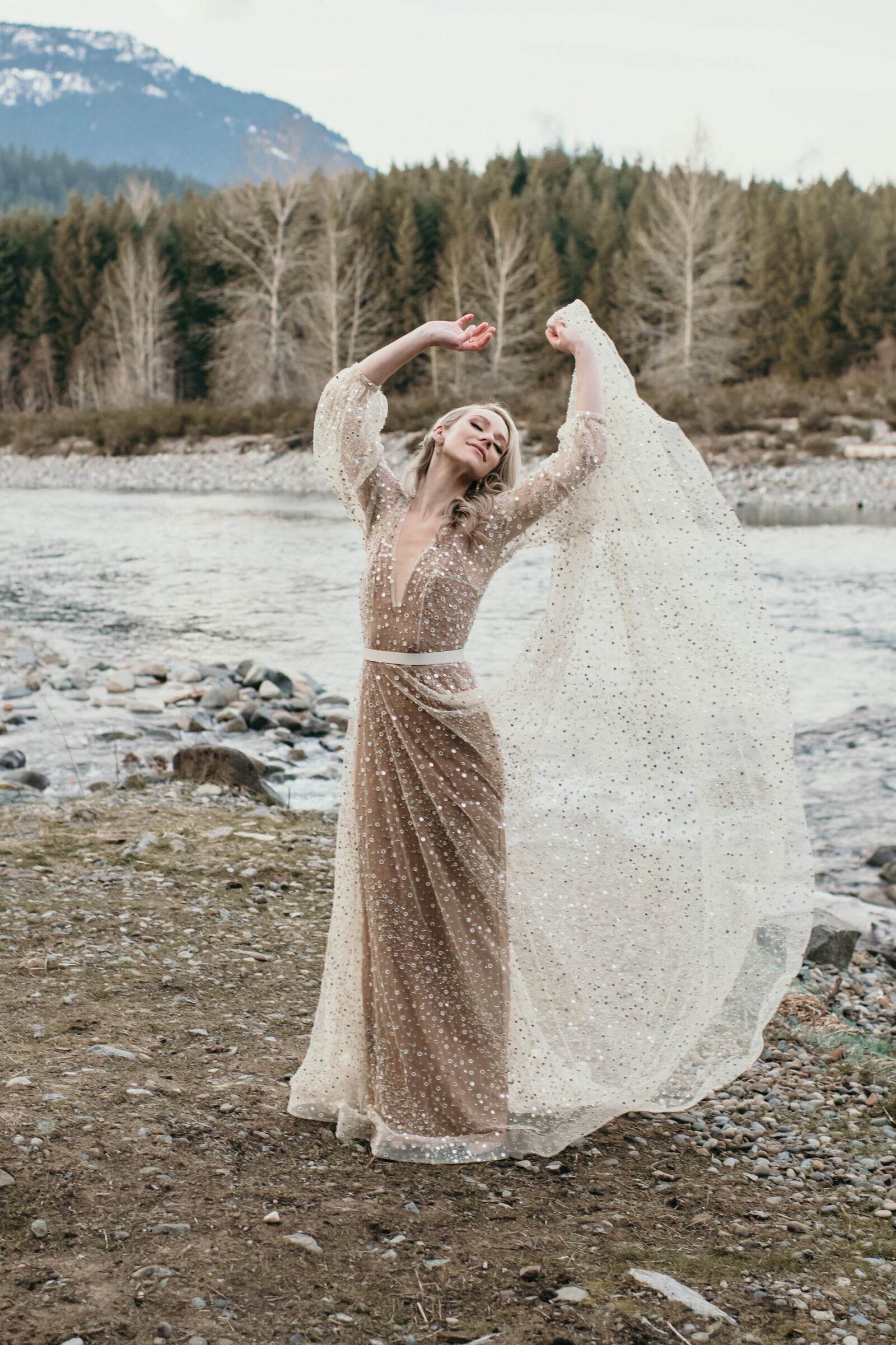 Mt. Rainier Elopement (@amber_photography_studio)-215