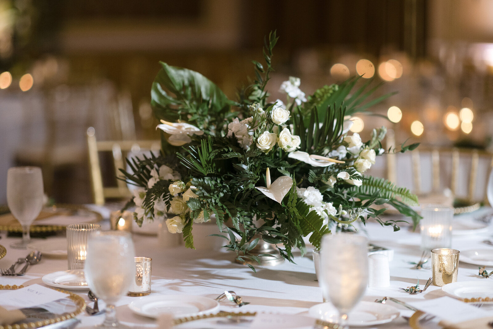 The hotel has several wedding venues to choose from, including the Riverside Ballroom, which can accommodate up to 200 guests. The ballroom features beautiful chandeliers and floor-to-ceiling windows with views of the New River.
