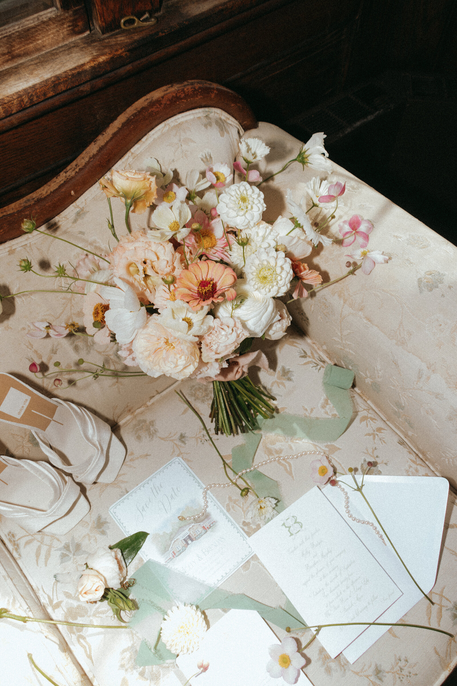 molly+brendan_details_gettingready-34