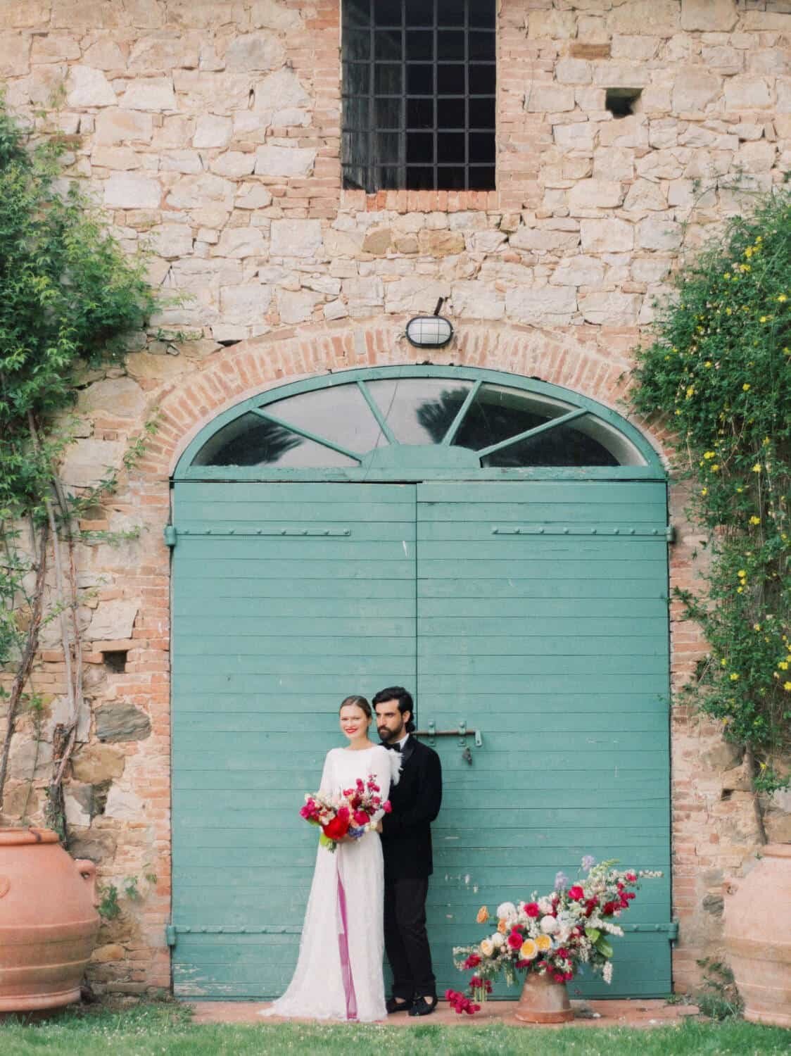 Villa-di-Geggiano-wedding-editorial-Tuscany-Italy138-Palazzo-Eventi-by-Julia-Kaptelova-Photography-014