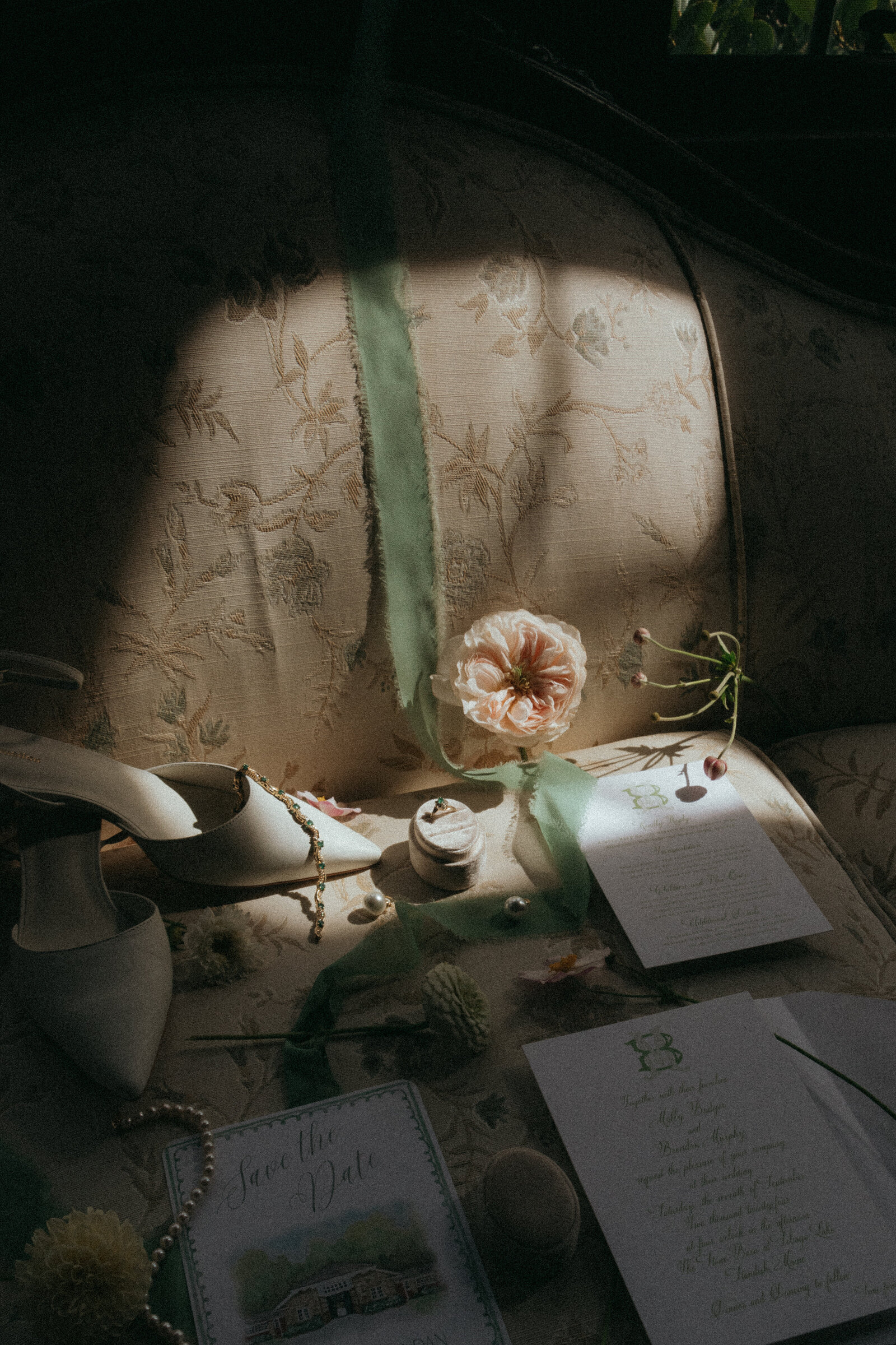 molly+brendan_details_gettingready-39