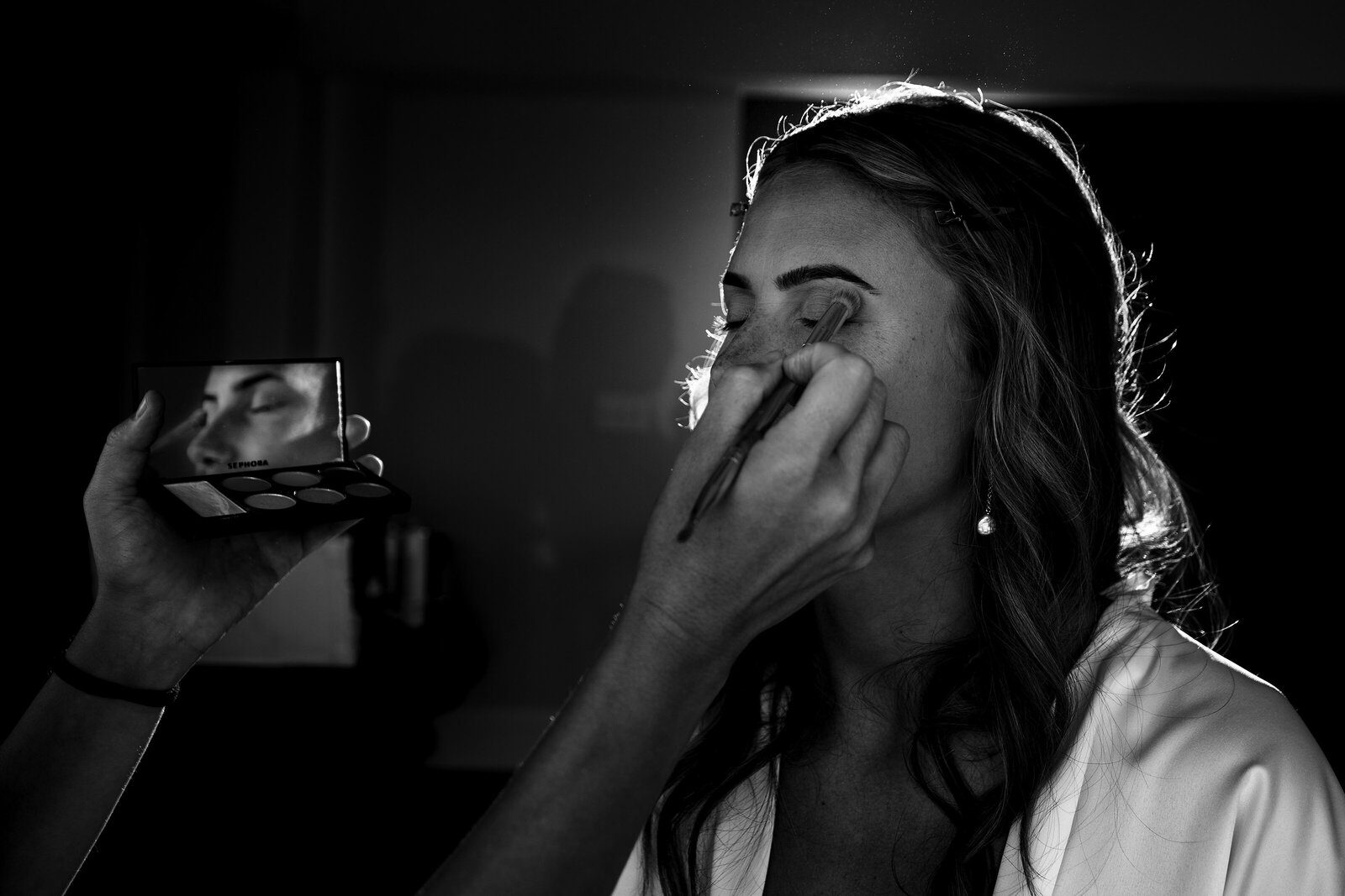 bride-during-makeup-portrait-idea-andy-madea