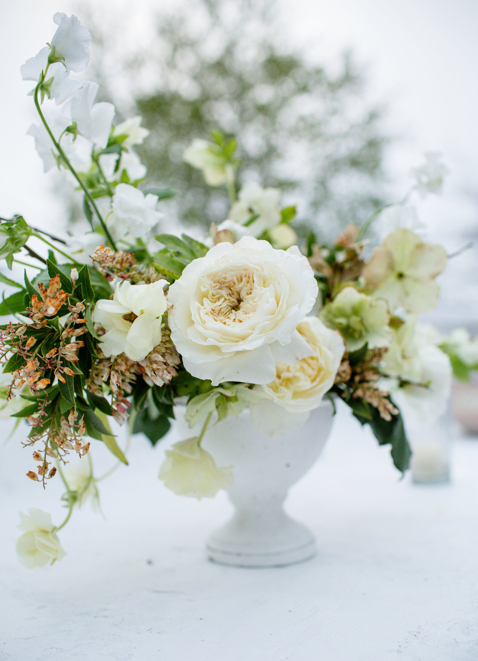 wedding-bouquet-on-table