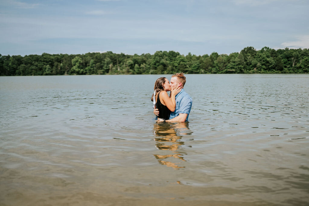 Sacramento Wedding Photographer captures couple in water kissing