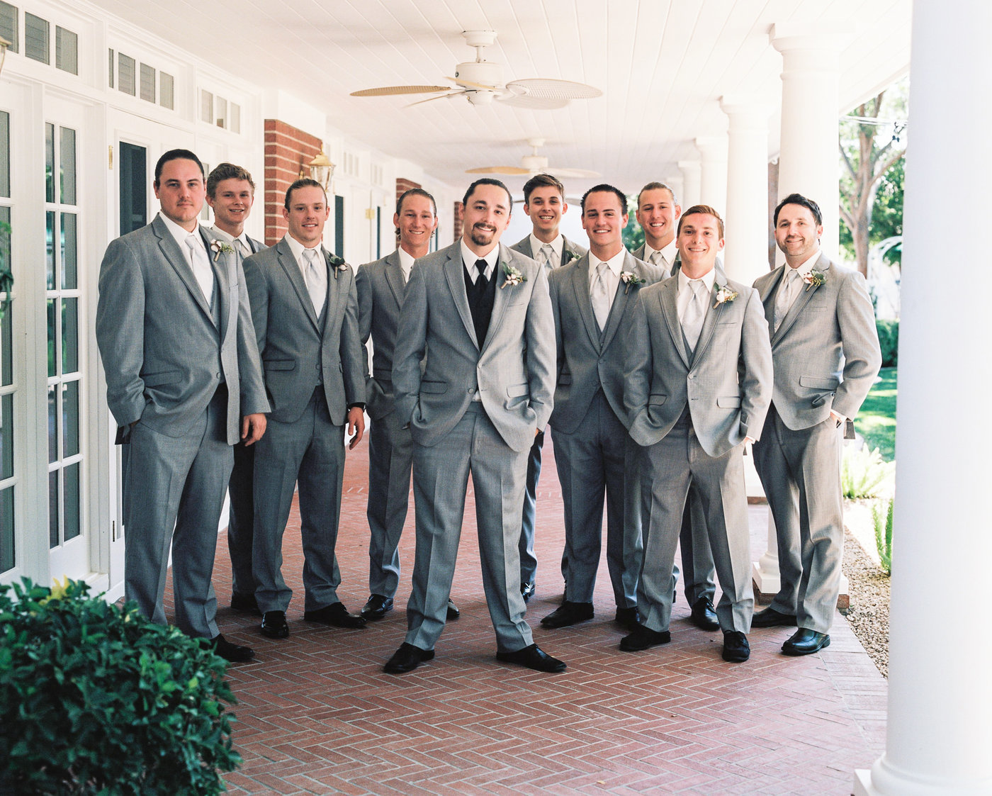 photo-groomsmen