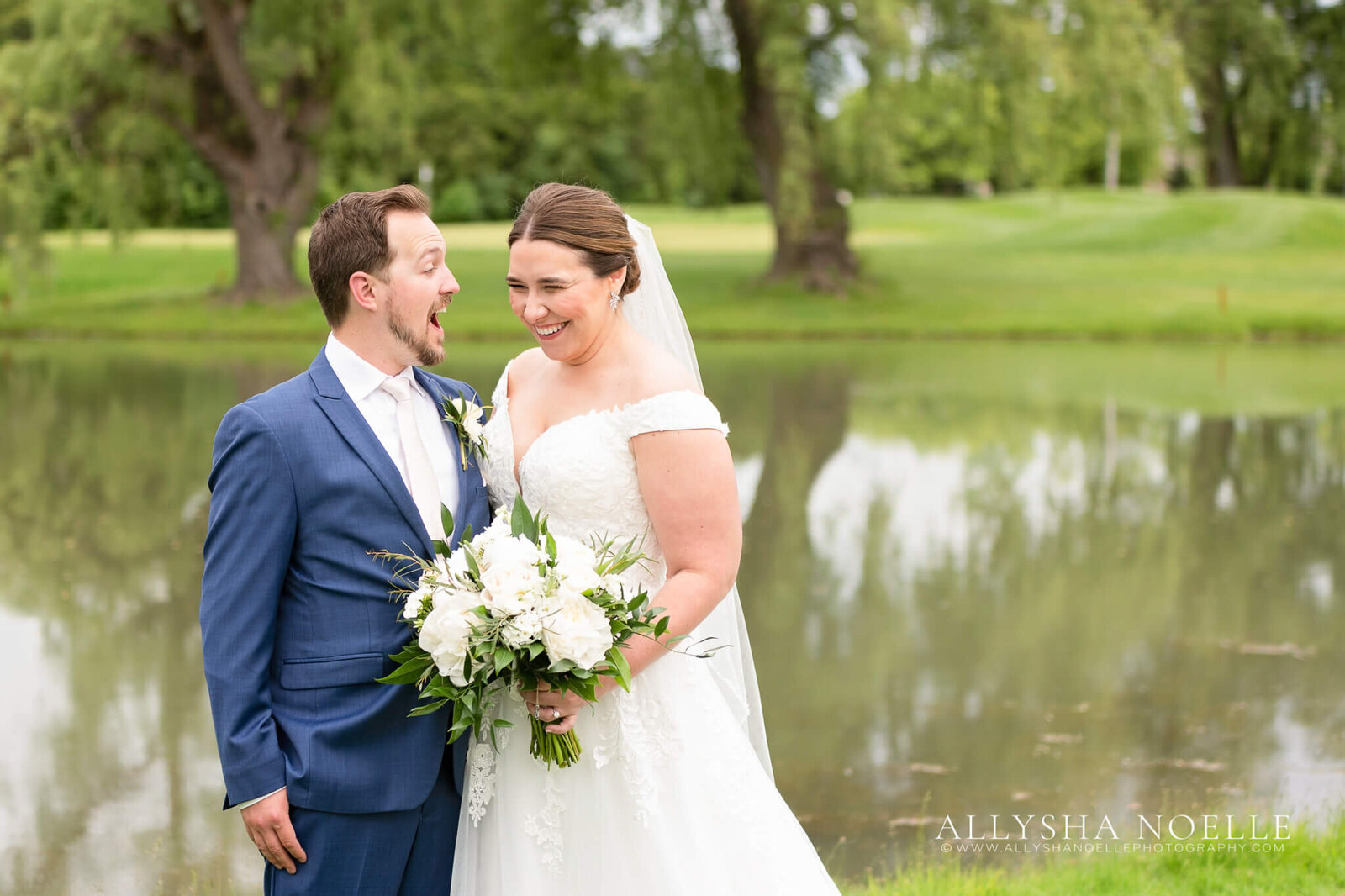 Wedding-at-River-Club-of-Mequon-321