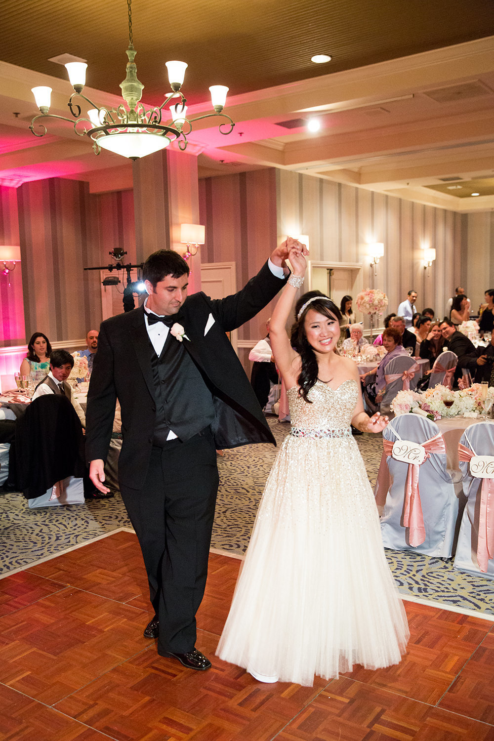 bride and groom first dance at hilton mission bay
