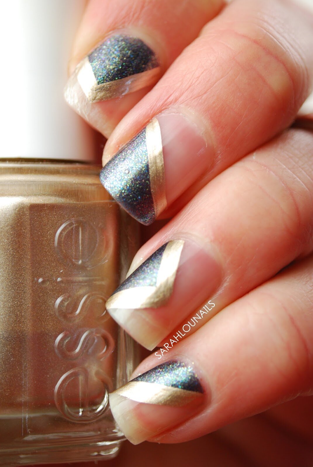 Geometric Gold Striped Nails 6