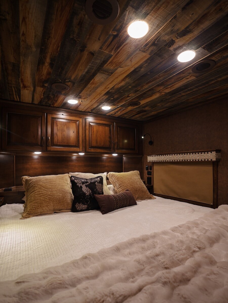 luxury-horse-trailer-20