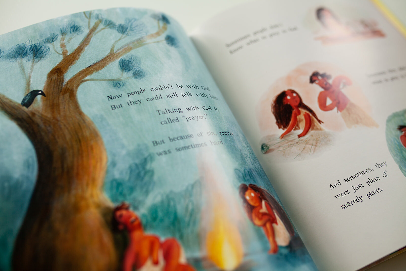 Teach children to pray with this beautiful book.
