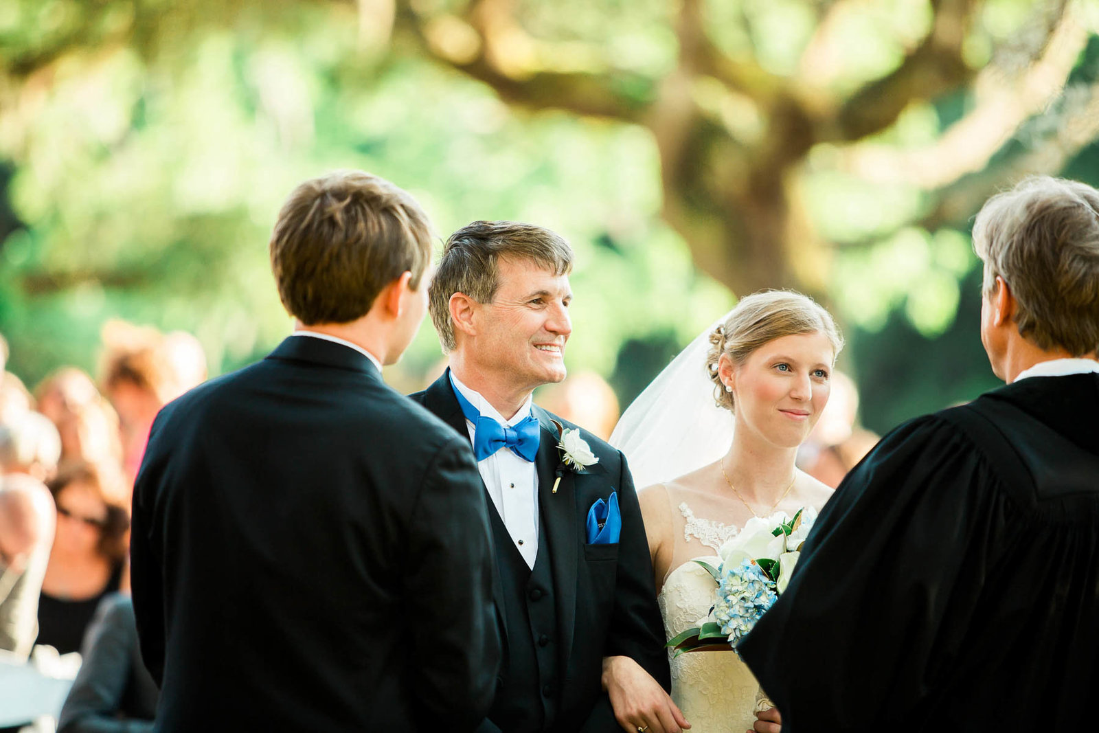 Father walks bride down the aisle, Oakland Plantation, Mt Pleasant, South Carolina