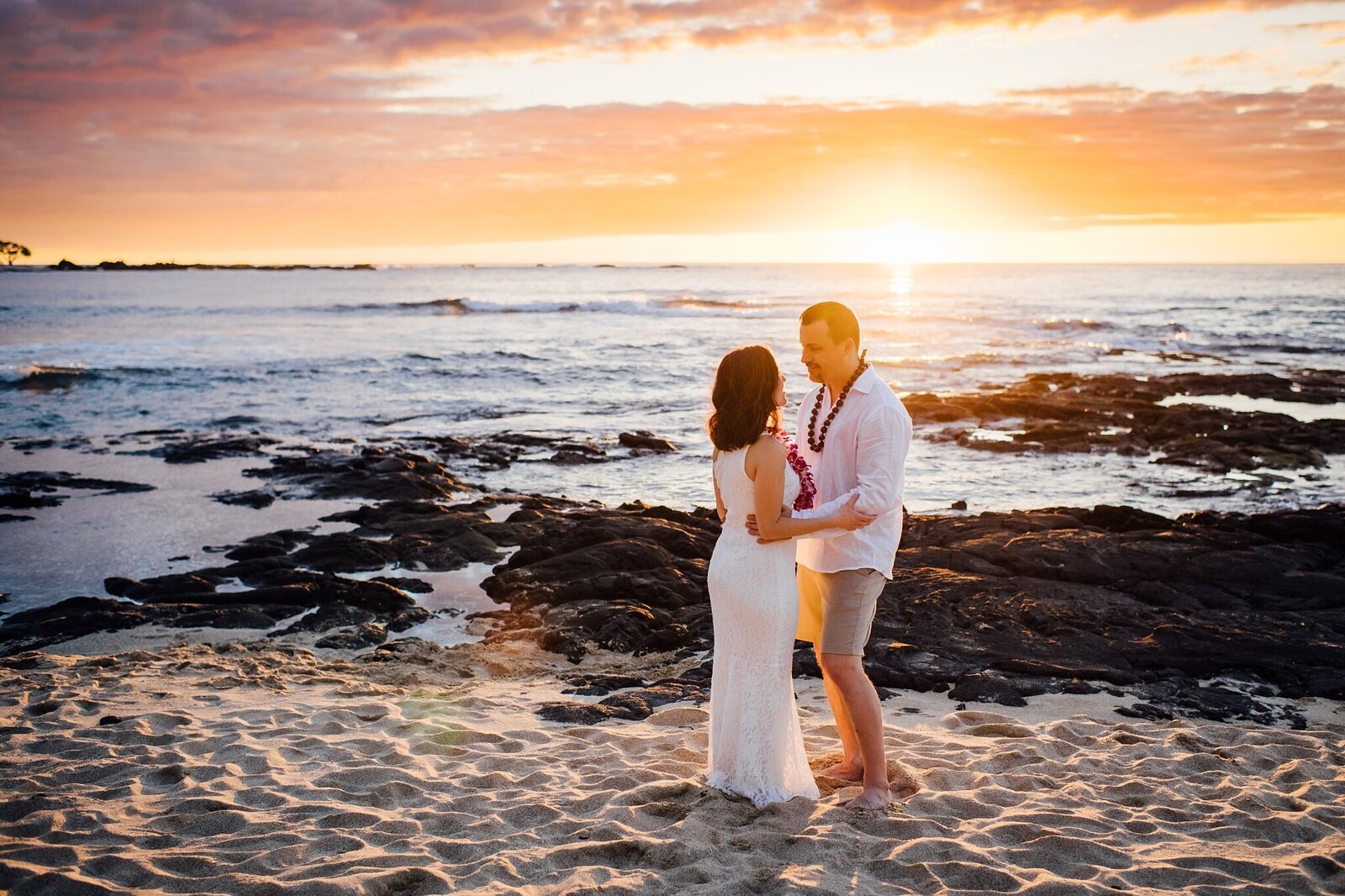 big island sunset during an elopement