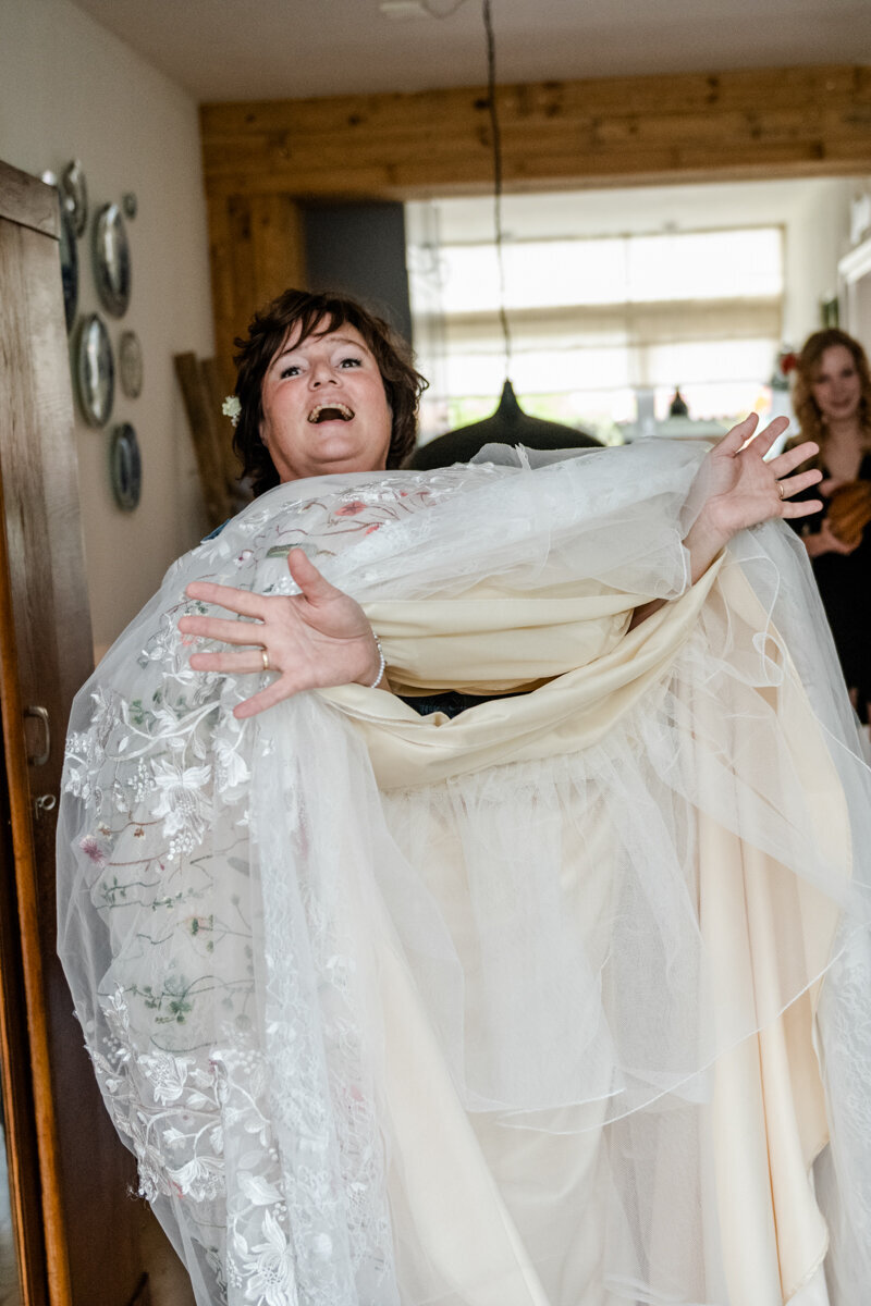 Trouwfotograaf Friesland, bruidsfotograaf, trouwen bij Paviljoen de Leyen (14)
