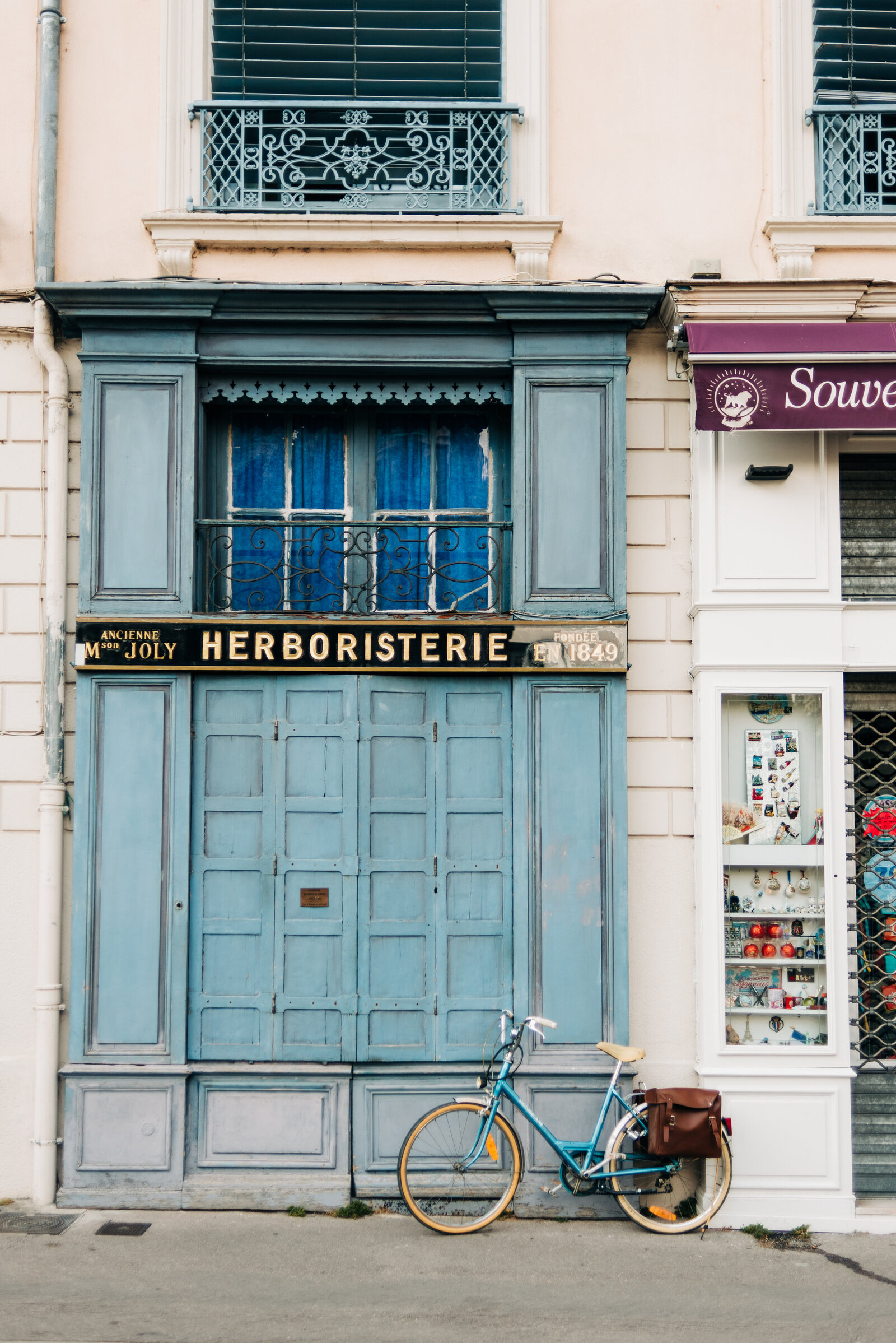 Bike and door in Lyon, France