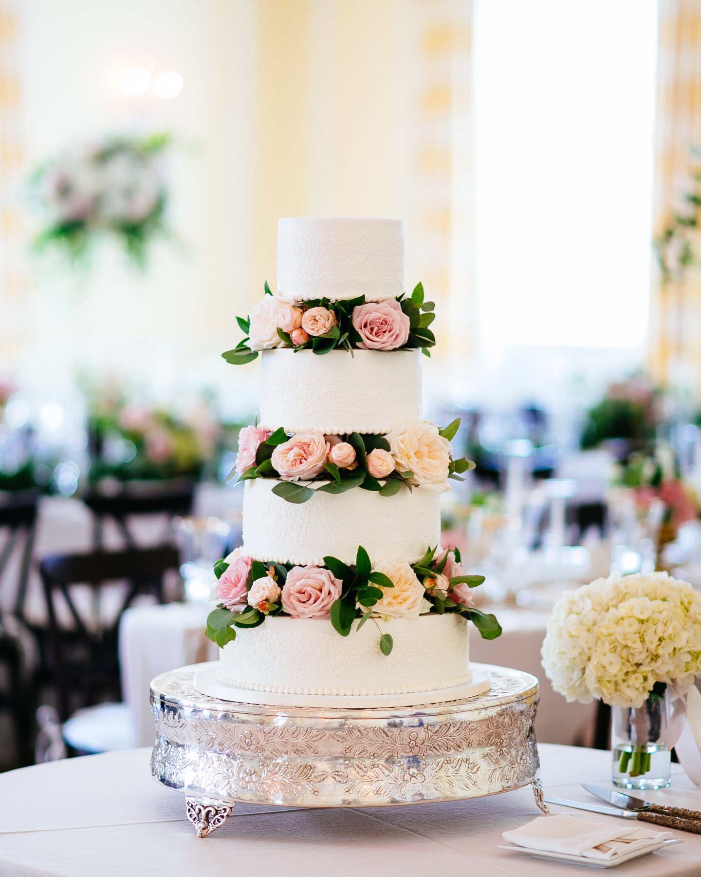 Elegant-Wedding-Cake-Ashley-Cakes-47