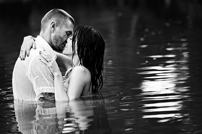 man-and-woman-kiss-in-river