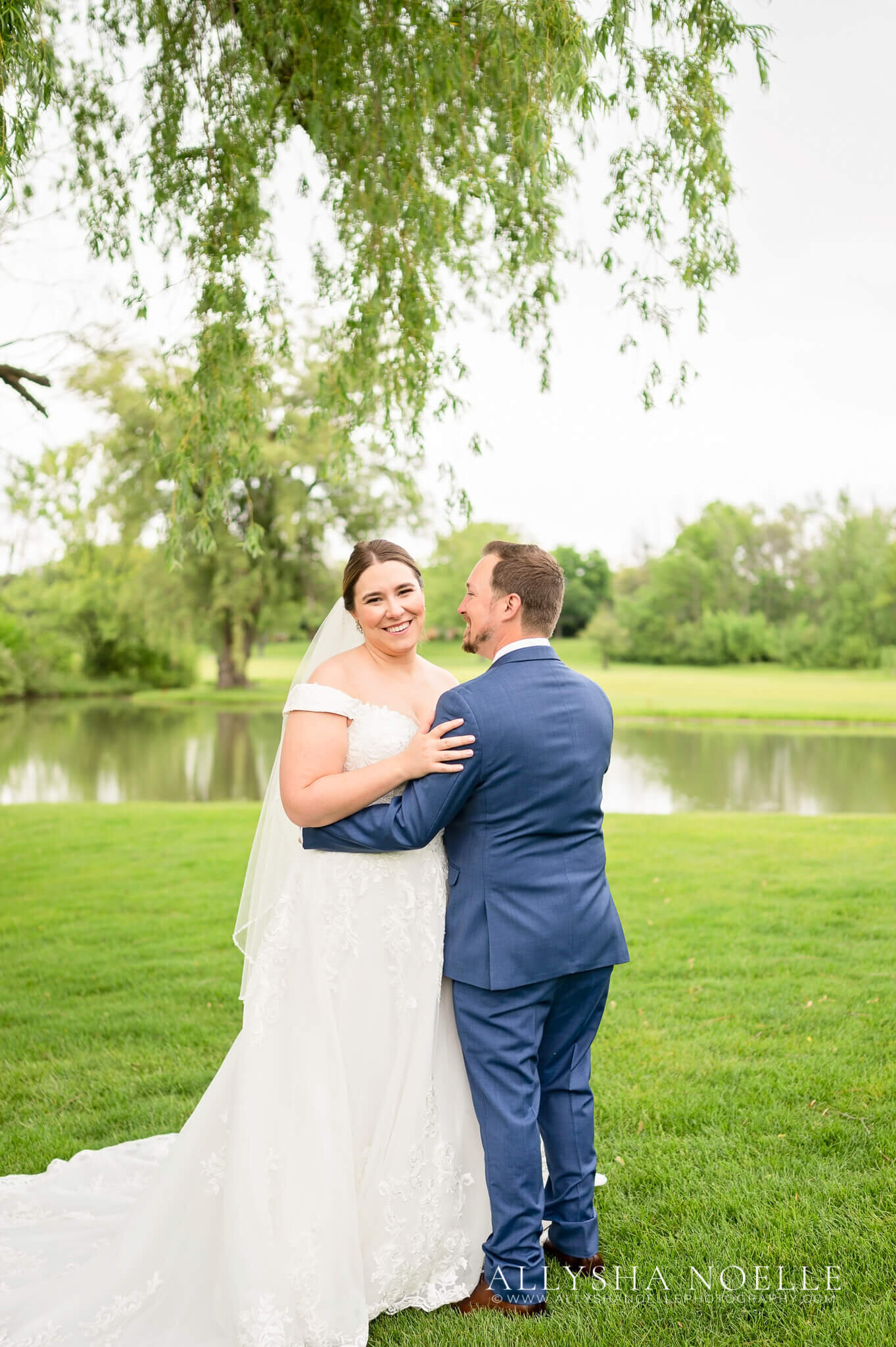 Wedding-at-River-Club-of-Mequon-410
