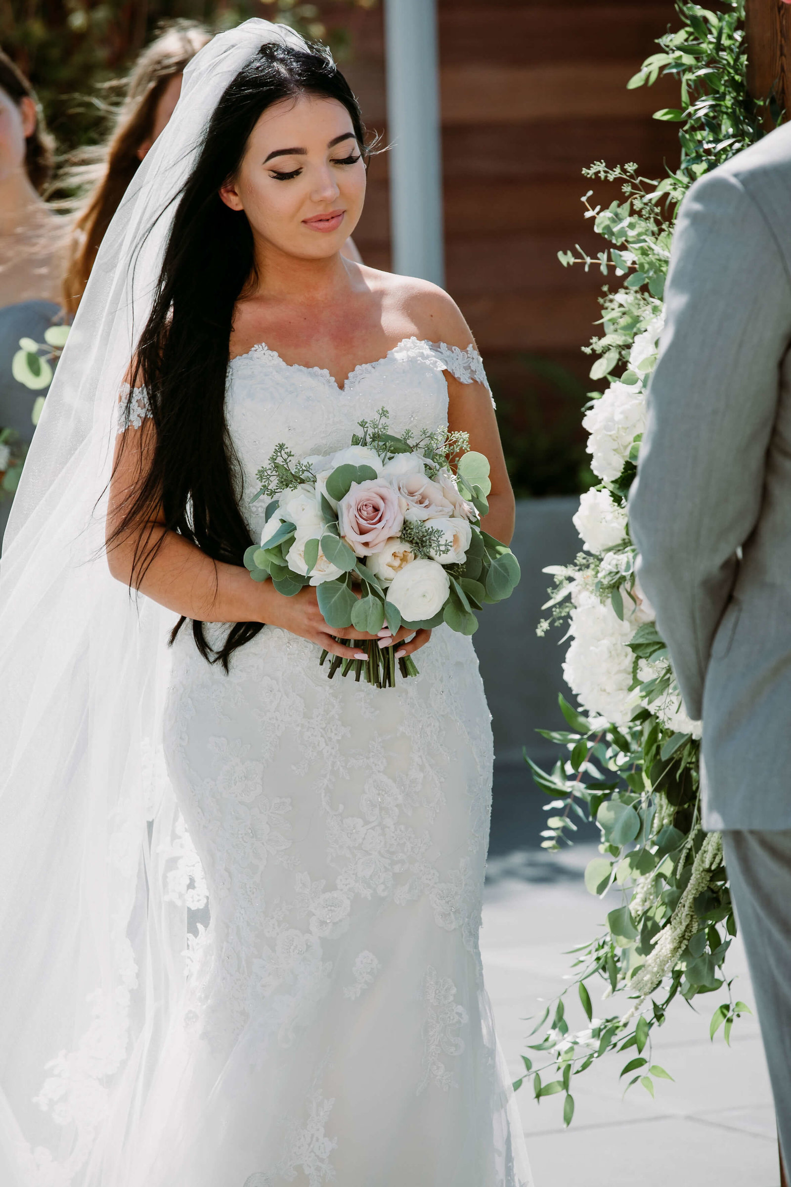 Bianca-Andriy-The-Hyatt-on-lake-washington_wedding-photos-Aug5_411