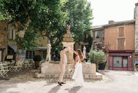 stunning and touching elopement in gordes france-282