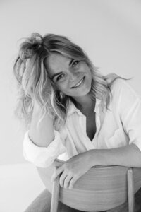 Zwart-wit branding portret van zakelijke ondernemer